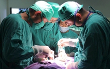Làm chuyện ấy sai tư thế, người đàn ông bị gãy dương vật