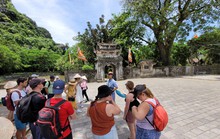 Du lịch hè bùng nổ (*): Nâng chất để thu hút khách