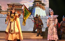 Sân khấu sáng đèn với Liveshow của nghệ sĩ trẻ