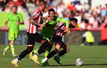 Man United giữa muôn trùng vây