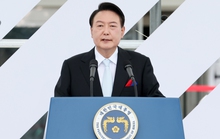 Tổng thống Hàn Quốc chìa cành ô liu cho cả Nhật Bản và Triều Tiên