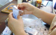 Bụng to, mặt béo bất thường sau dùng thuốc Đông y trị xương khớp