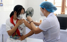 Sắp kết thúc chiến dịch, tỉ lệ tiêm mũi 2 vắc-xin Covid-19 cho trẻ nhiều nơi rất thấp