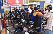 Sau 5 lần giảm liên tiếp, giá xăng tăng hay giảm vào ngày mai 22-8?
