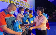 Tiếp sức công nhân khó khăn