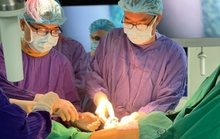 Trình Chính phủ dự thảo Nghị quyết về bảo đảm thuốc, trang thiết bị y tế trước 15-8