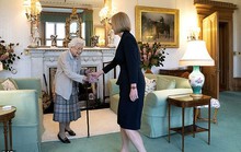 Bác sĩ chỉ ra dấu hiệu cái chết cận kề Nữ hoàng Elizabeth II