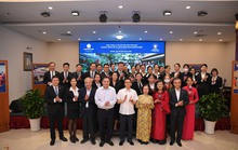 Phó Thủ tướng Vũ Đức Đam thăm, làm việc tại Trường Trung cấp Du lịch và Khách sạn Saigontourist