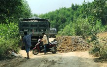 Cơ quan chức năng nói gì về chủ mỏ đất giam lỏng 3 phóng viên?