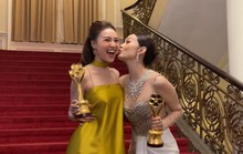 Ninh Dương Lan Ngọc và Minh Hằng hôn nhau thắm thiết ở hậu trường Lễ trao Giải Mai Vàng