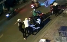 Nhóm tội phạm tuổi teen vây đánh hội đồng để cướp xe máy