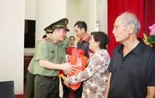 Chia sẻ xúc động của Thiếu tướng Đinh Văn Nơi tại Cần Thơ