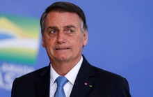 Kinh ngạc trước hóa đơn cà thẻ tín dụng của cựu tổng thống Brazil