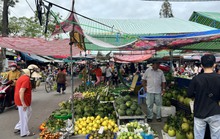 Chợ quê tấp nập ngày cuối năm