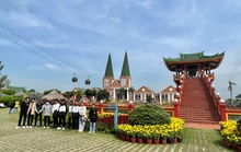 Mùng 3 Tết, Cáp treo Núi Sam thu hút hàng ngàn du khách
