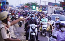 Người miền Tây chở nhau trở lại TP HCM