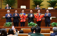 Lãnh đạo Đảng, Nhà nước tặng hoa chúc mừng 2 tân Phó Thủ tướng Trần Hồng Hà và Trần Lưu Quang
