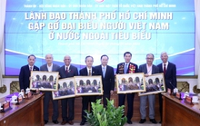 Trân quý đóng góp của kiều bào