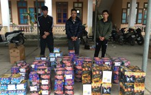 Bắt quả tang 3 thanh niên tàng trữ hơn 400 kg pháo