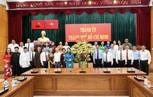 Đại biểu nhân sĩ, trí thức, dân tộc, tôn giáo thăm, chúc mừng Thành ủy TP HCM