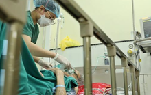 Dịch COVID-19 hôm nay: Số người khỏi bệnh bất ngờ tăng mạnh hơn 50 lần