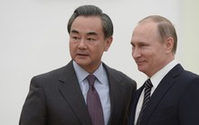 Tổng thống Putin nói gì khi gặp ông Vương Nghị?