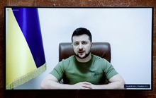 Tổng thống Ukraine sa thải chỉ huy quân sự hàng đầu