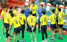 Bóng chuyền namTP HCM gặp khó