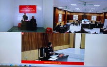 Nổ súng bắn đối thủ trong phòng karaoke, đạn lạc trúng tay bé 4 tuổi