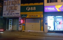 Trong đêm, công an kiểm tra các điểm kinh doanh của F88 tại Đà Nẵng