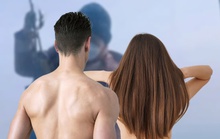 Cặp đôi kiện khách sạn 5 sao vì bị người lau kính nhìn thấy “tất tần tật”