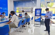 Lo khóa sim, người dân đổ xô đi chuẩn hóa thông tin thuê bao