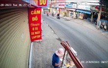 CLIP: Thanh niên mặc đồ xe ôm công nghệ chở đồng phạm đi gây án ở TP Thủ Đức