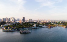 Cận cảnh hồ Tây khi có dự kiến khôi phục nhiều hoạt động kinh doanh trên mặt nước
