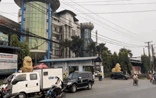 CLIP: Lực lượng công an tiến hành khám xét trụ sở Tân Hiệp Phát
