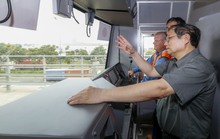Thủ tướng thị sát nút giao An Phú, đi thử tàu metro số 1