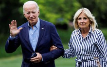 Thu nhập của vợ chồng ông Joe Biden giảm so với năm đầu làm tổng thống Mỹ