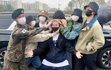 Thành viên nhóm nhạc BTS được “đối xử đặc biệt” lúc nhập ngũ?