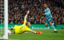 Rượt đuổi tỉ số khó tin, Arsenal hòa thót tim đội chót bảng Southampton