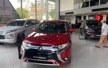 Đại lý ôtô đua nhau tặng lệ phí trước bạ