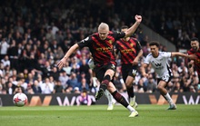 Haaland lập kỷ lục, Man City lên ngôi đầu Ngoại hạng Anh