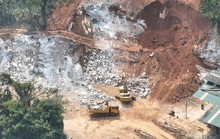 Ngang nhiên phá núi, chiếm 1.600m2 đất rừng vùng biên giới để nhốt trâu bò?
