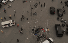CLIP: Kinh hoàng hiện trường xe điên tông hàng chục xe máy tại ngã tư
