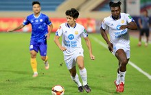 Ban trọng tài VFF khẳng định vua áo đen Trương Hồng Vũ đã làm đúng