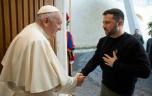 Tổng thống Ukraine, Giáo hoàng Francis hội đàm kín