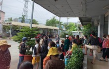 Doanh nghiệp nợ lương, công nhân tìm đến trụ sở đòi quyền lợi