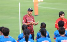 HLV Mai Đức Chung yêu cầu tuyển nữ Việt Nam quên HCV SEA Games, khắc phục điểm yếu