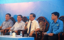 Chủ tịch tỉnh Khánh Hòa đối thoại với công nhân