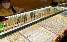 Giá vàng hôm nay 26-5: Bị bán 96 tấn, vàng giảm sốc