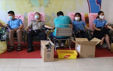 300 đoàn viên tình nguyện hiến máu cứu người